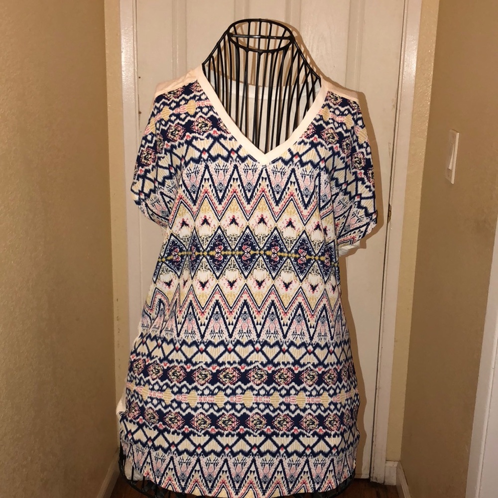 Vneck top size small